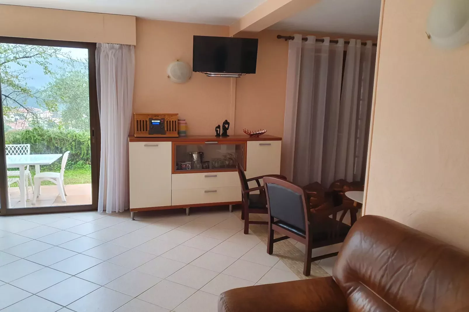 Home View & Pool-Living room