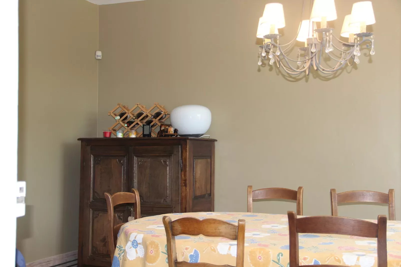 Le Commandant-Dining room