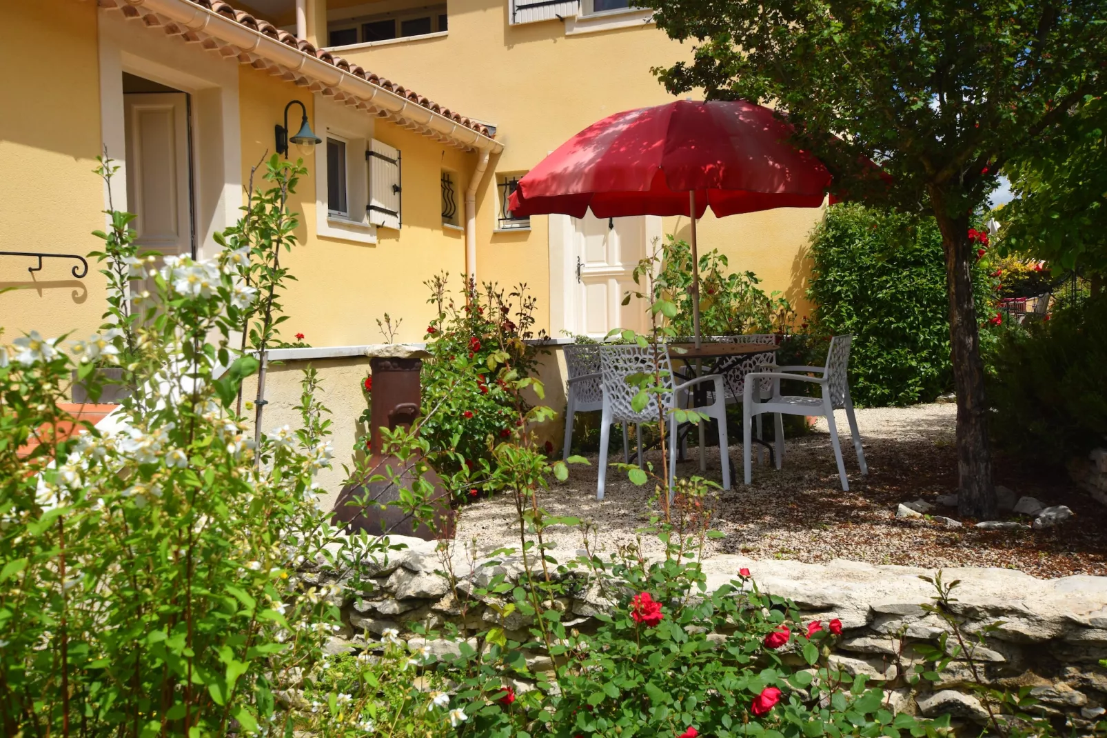 Appartement - MONTBRUN-LES-BAINS-Terrace balcony