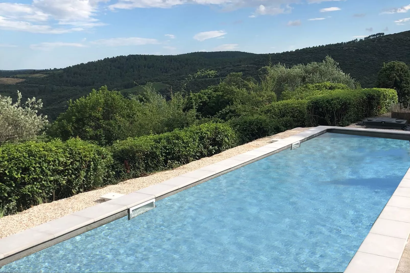 Les Mûriers-Schwimmbad