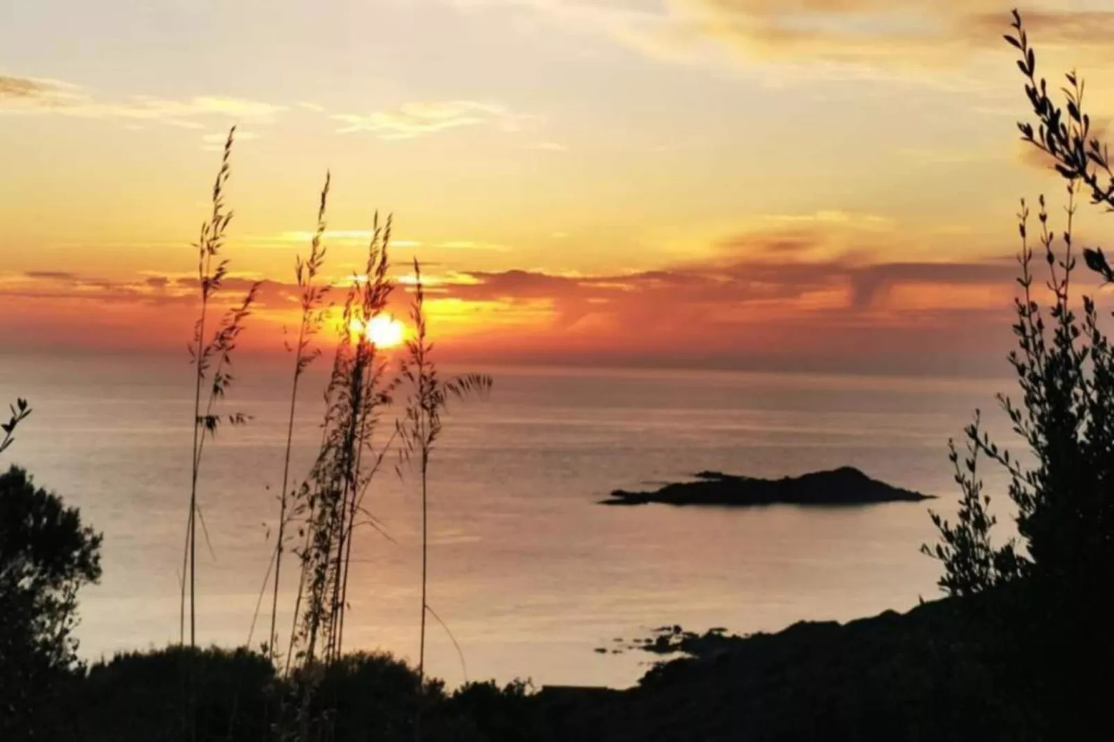 Casa in Costa Rossa-Areas summer 20km