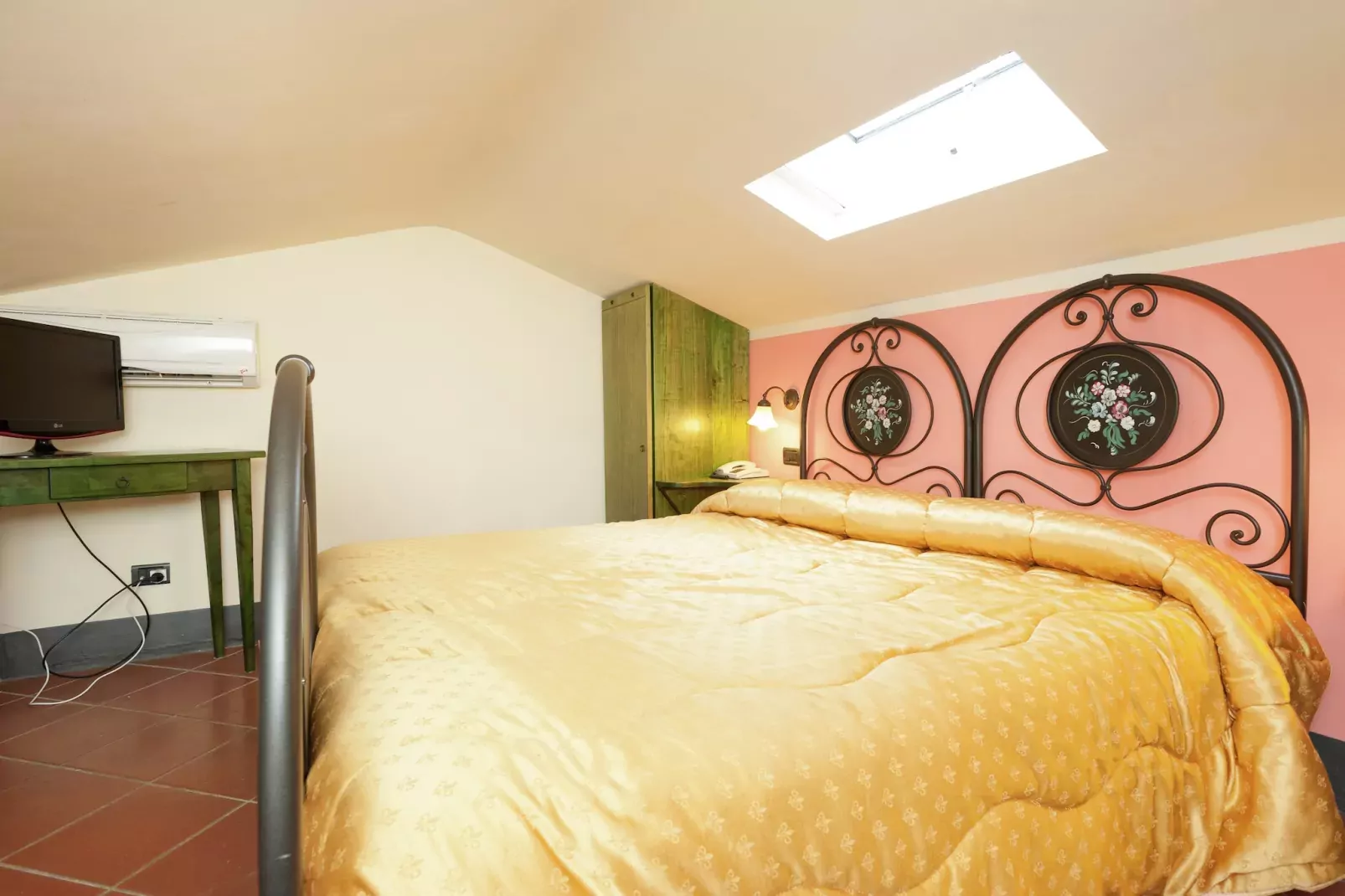 Monolocale-Bedroom
