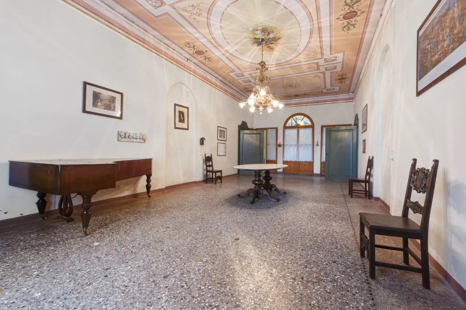 Villa Fiorita Due-Living room
