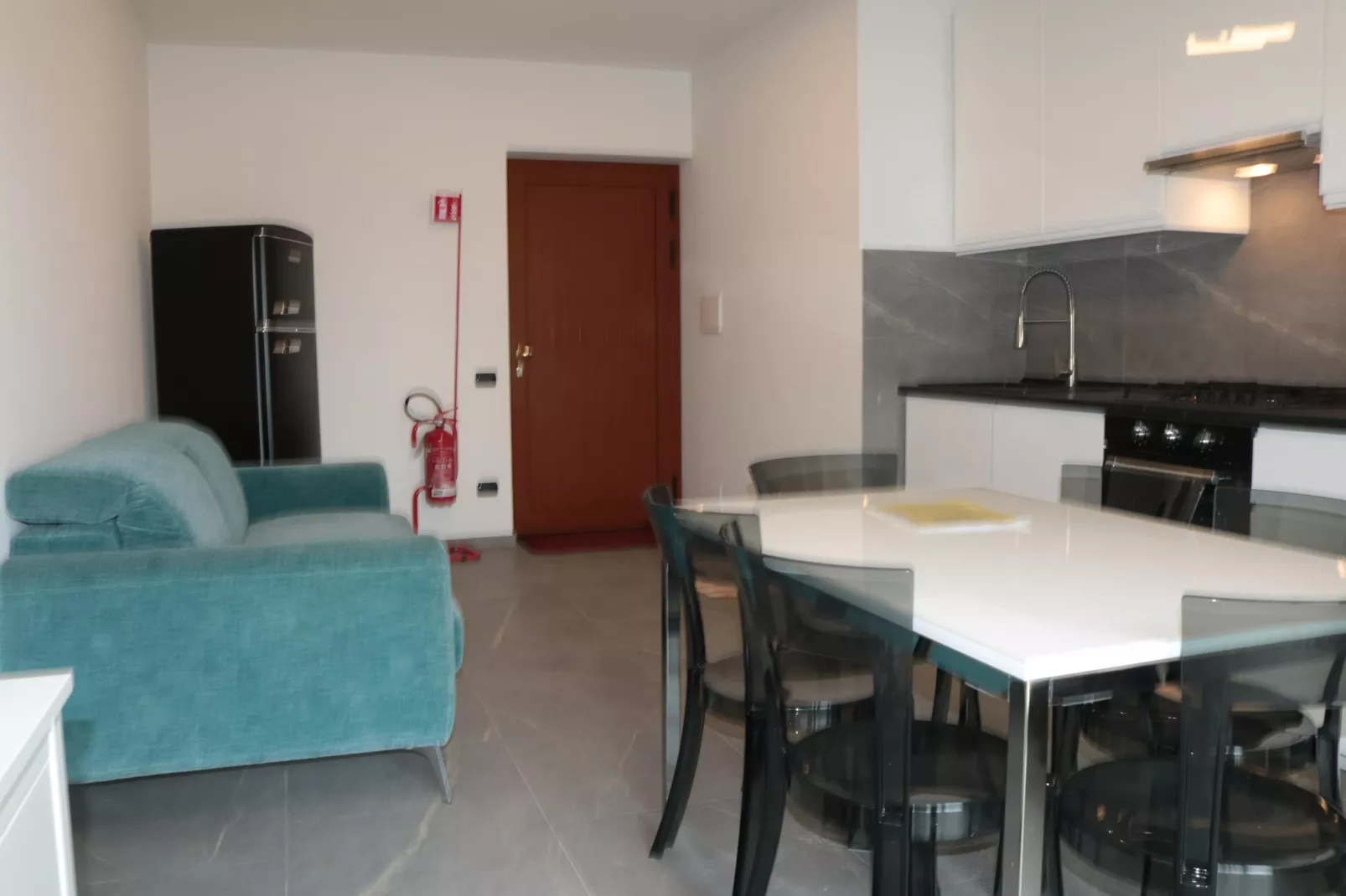 Sole del Garda V7-Living room