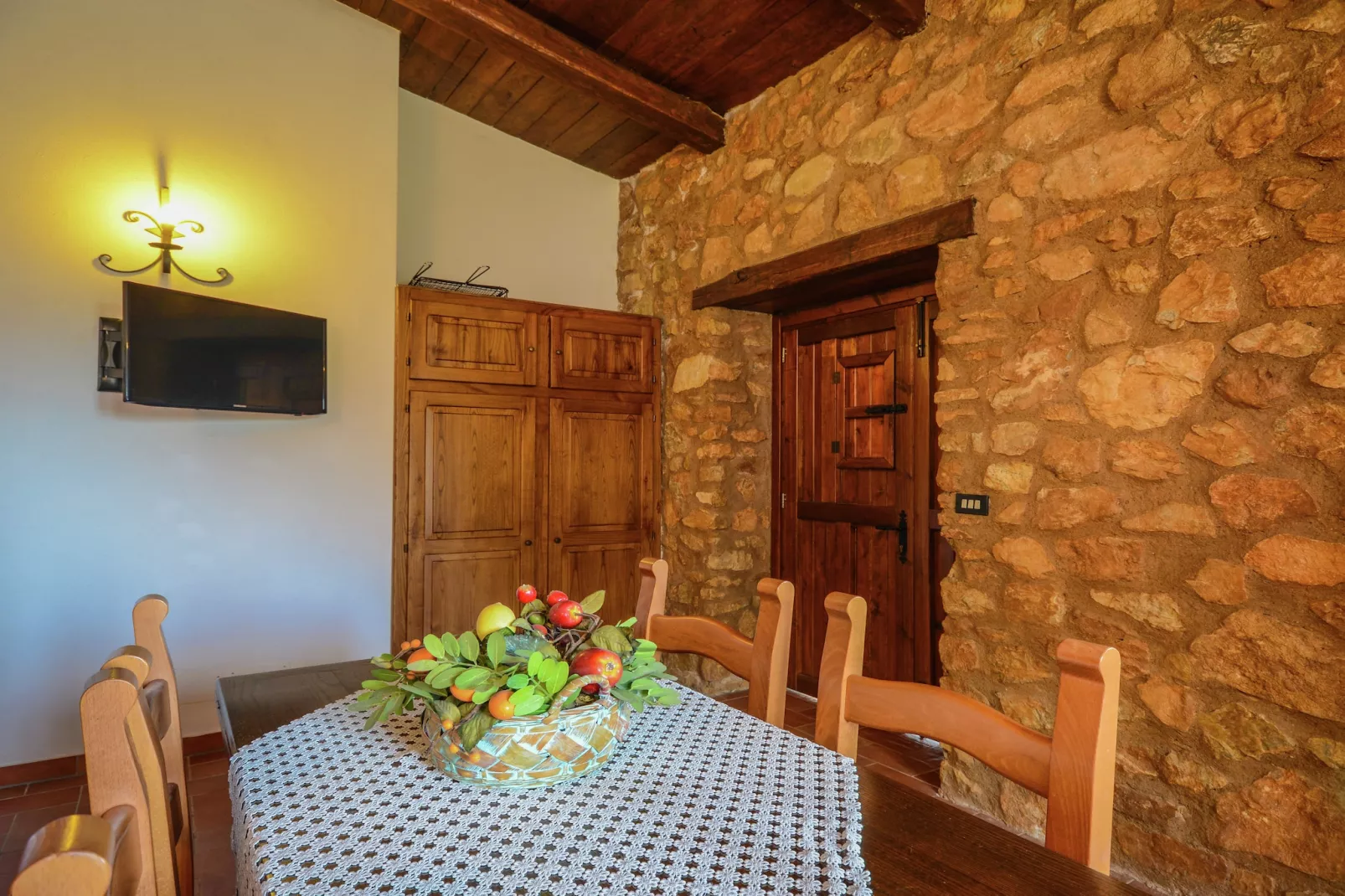 Tuono-Dining room