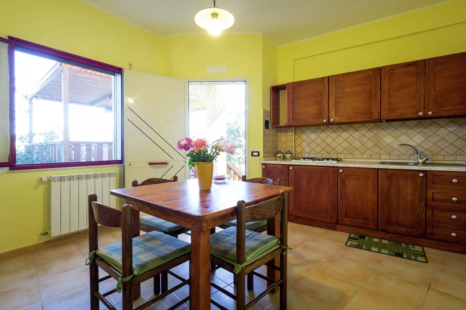 Montalbano Quattro-Kitchen