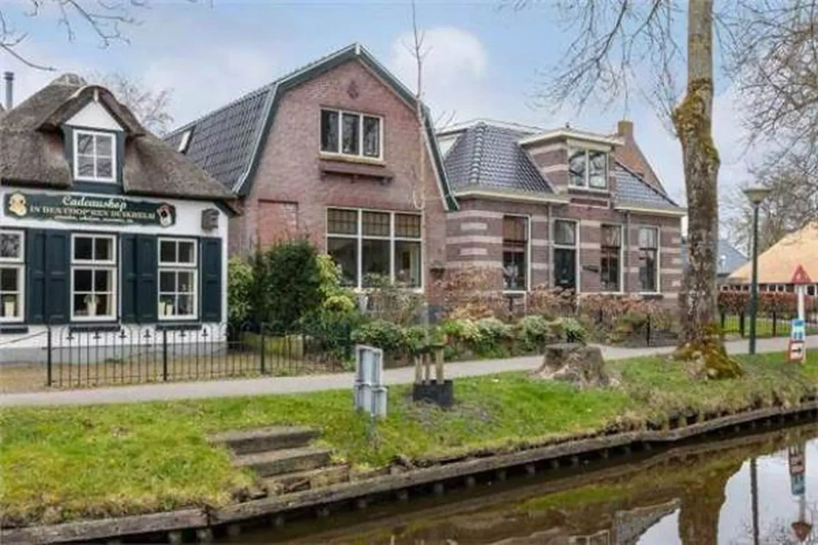 Logies Paal 4 Giethoorn-Exterior summer