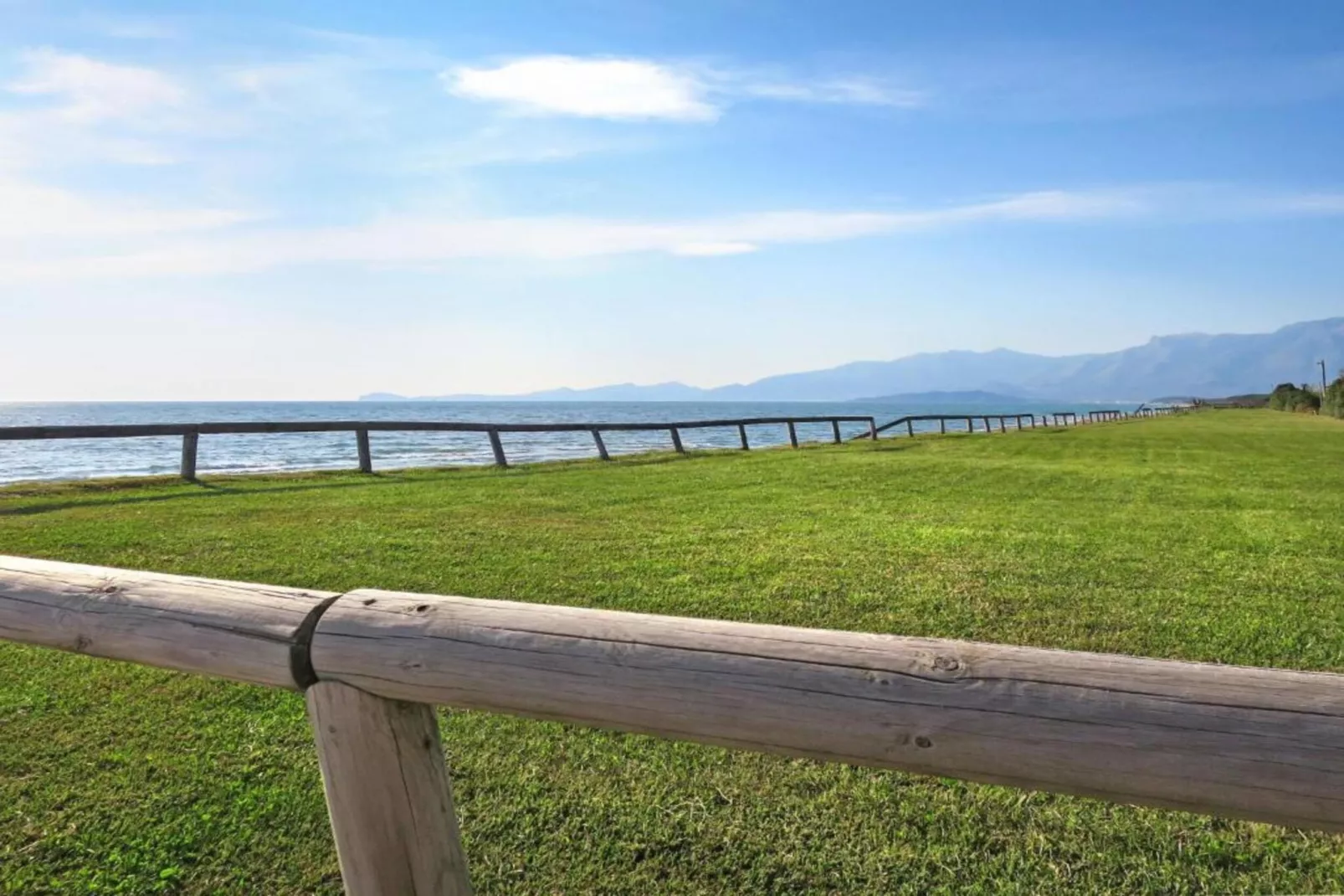 Baia Domizia Villaggio Camping C4-Areas summer 5km