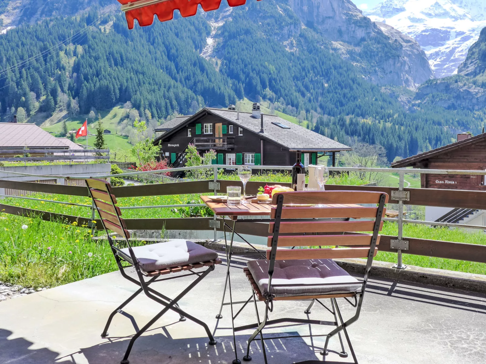 Chalet Almis-Bödeli-Draußen