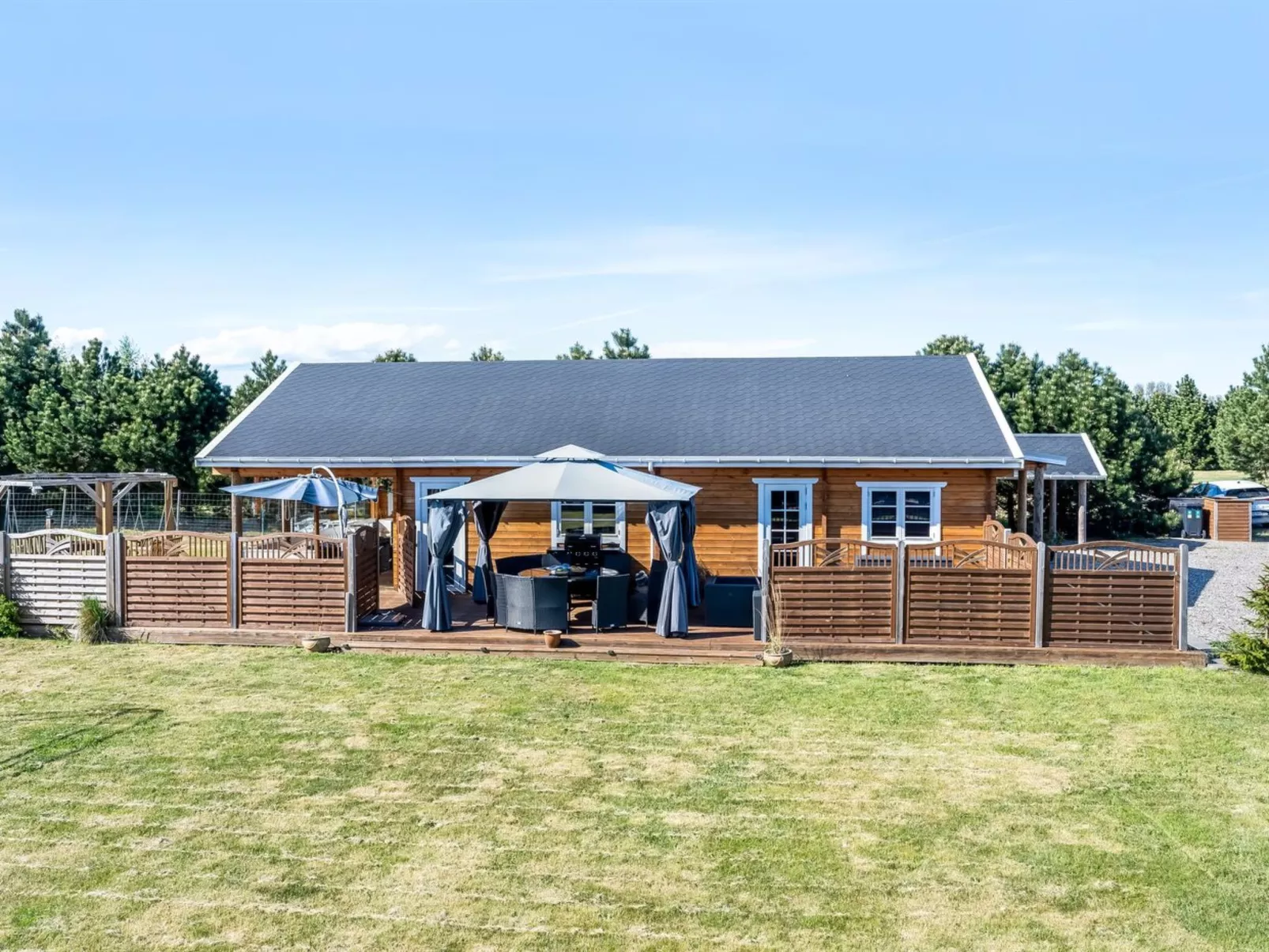 "Vicktoria" - 1.5km from the sea-Outside