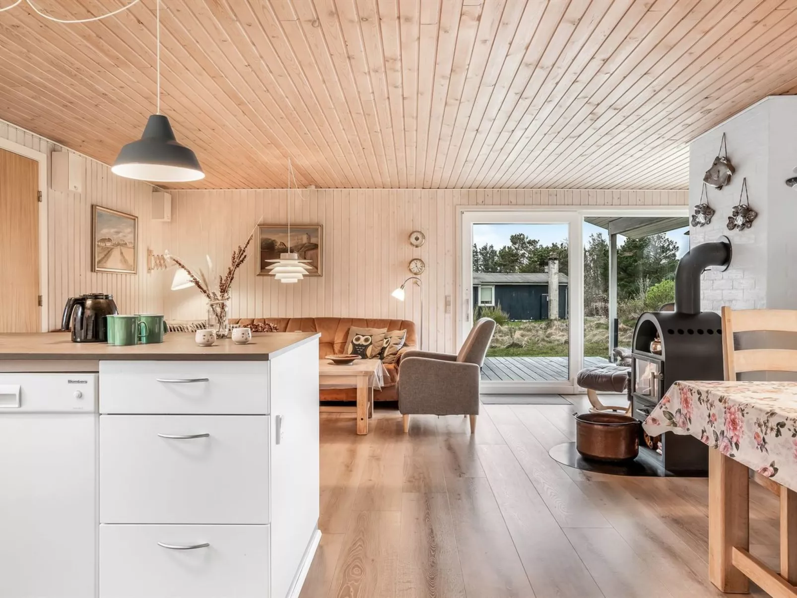 "Conny" - 350m from the sea-Inside