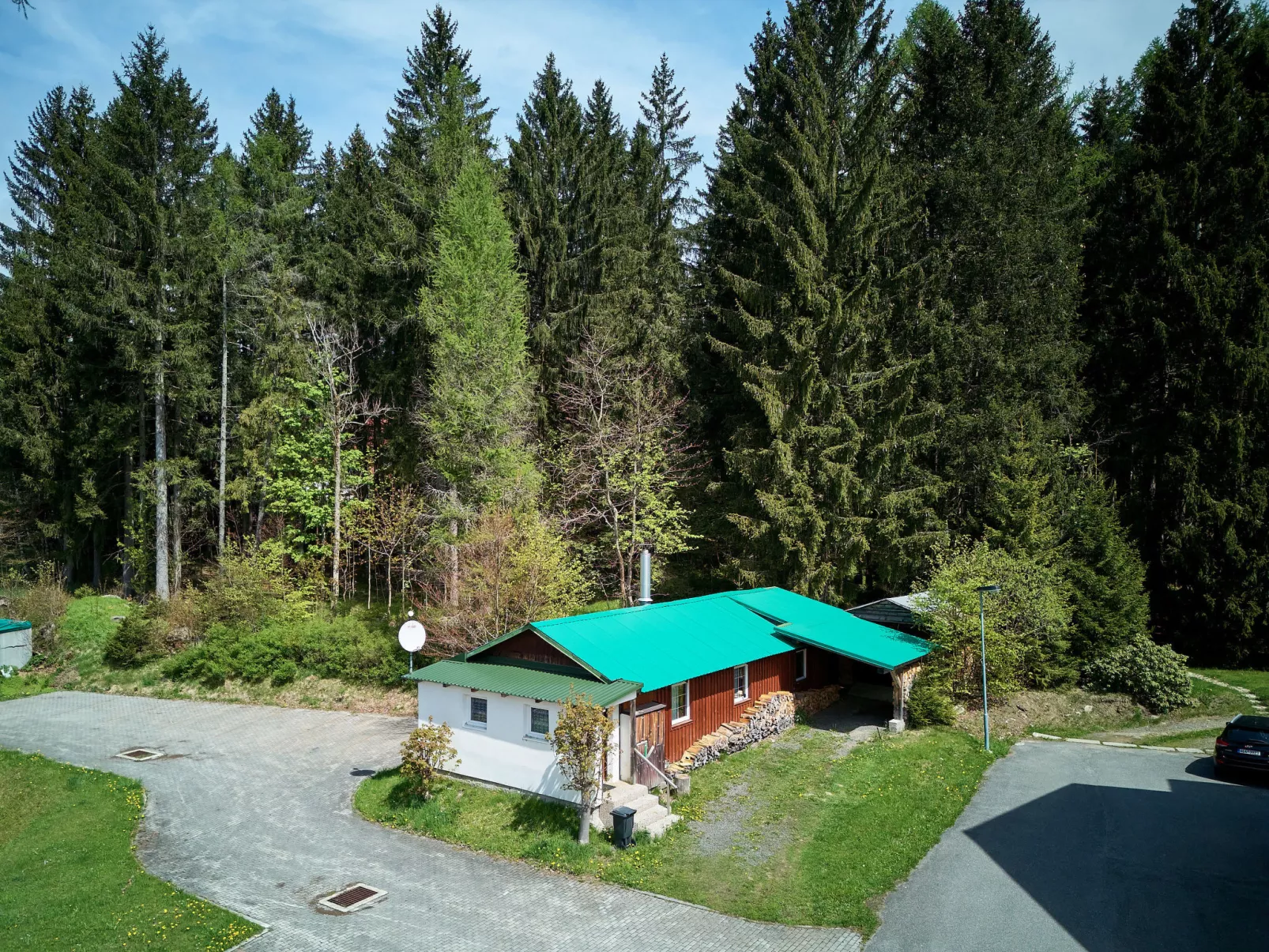 Chaloupka U lesa-Dehors