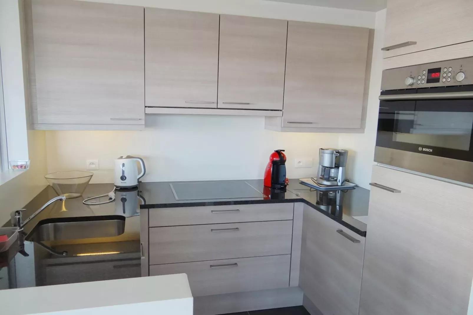 DOCKSIDE 0303-Kitchen