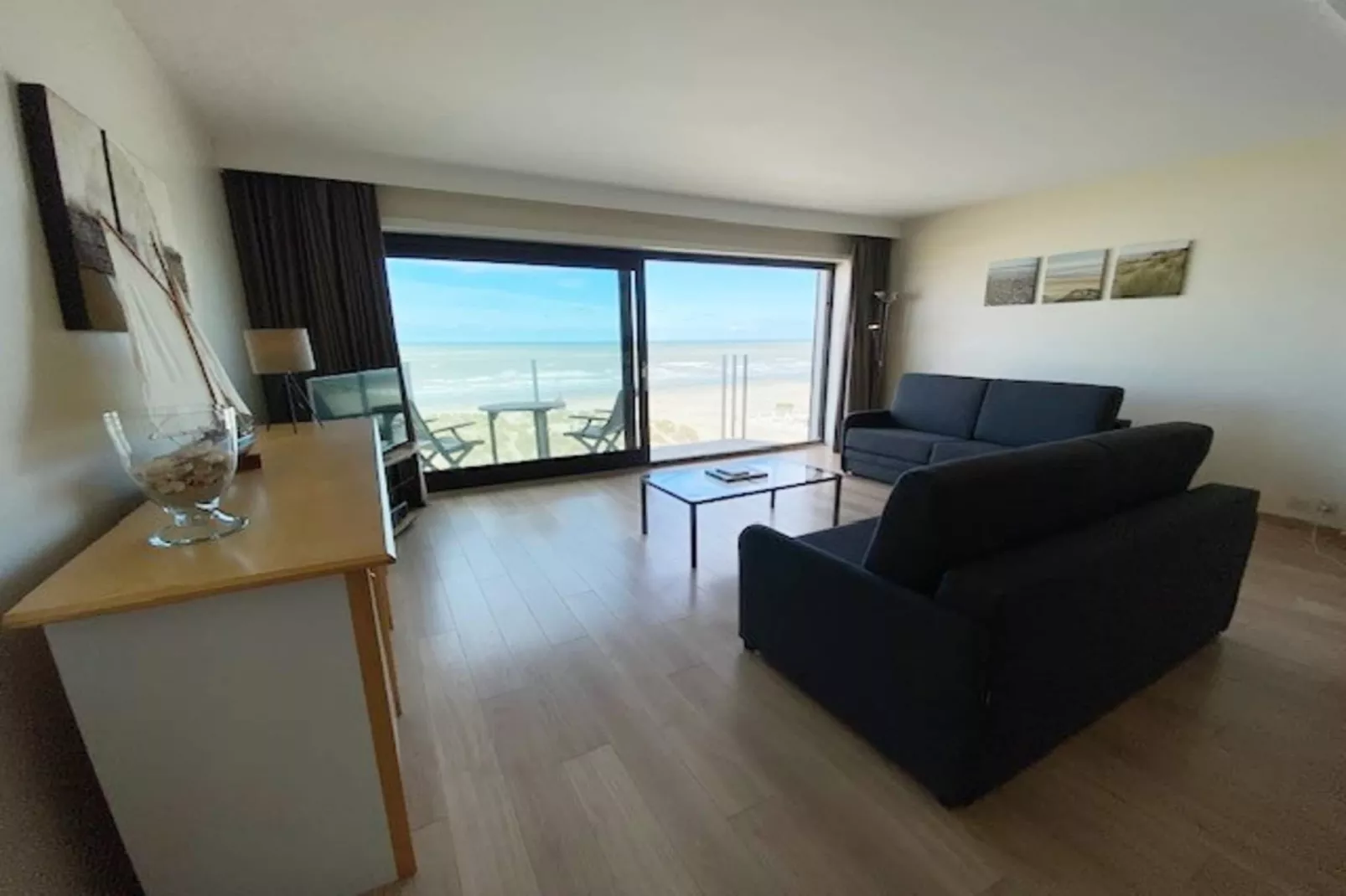 GARBI-Living room