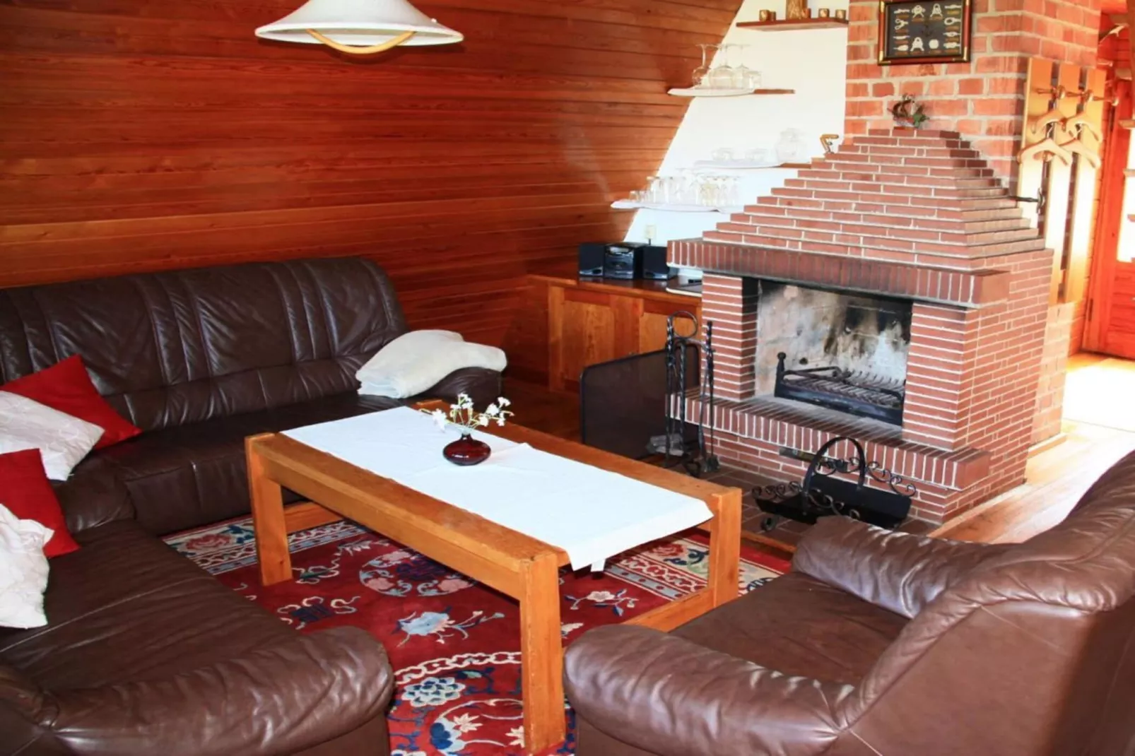 70939-Living room