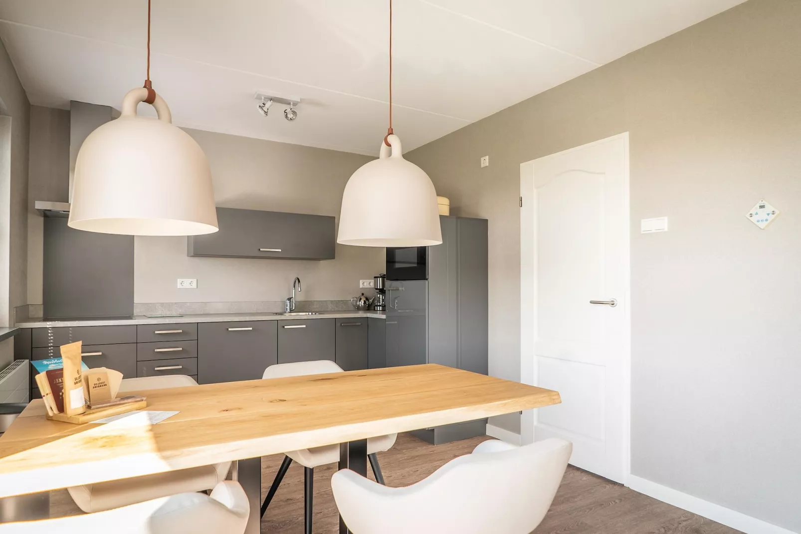 Bungalow Roggesloot A-8a-Esszimmer