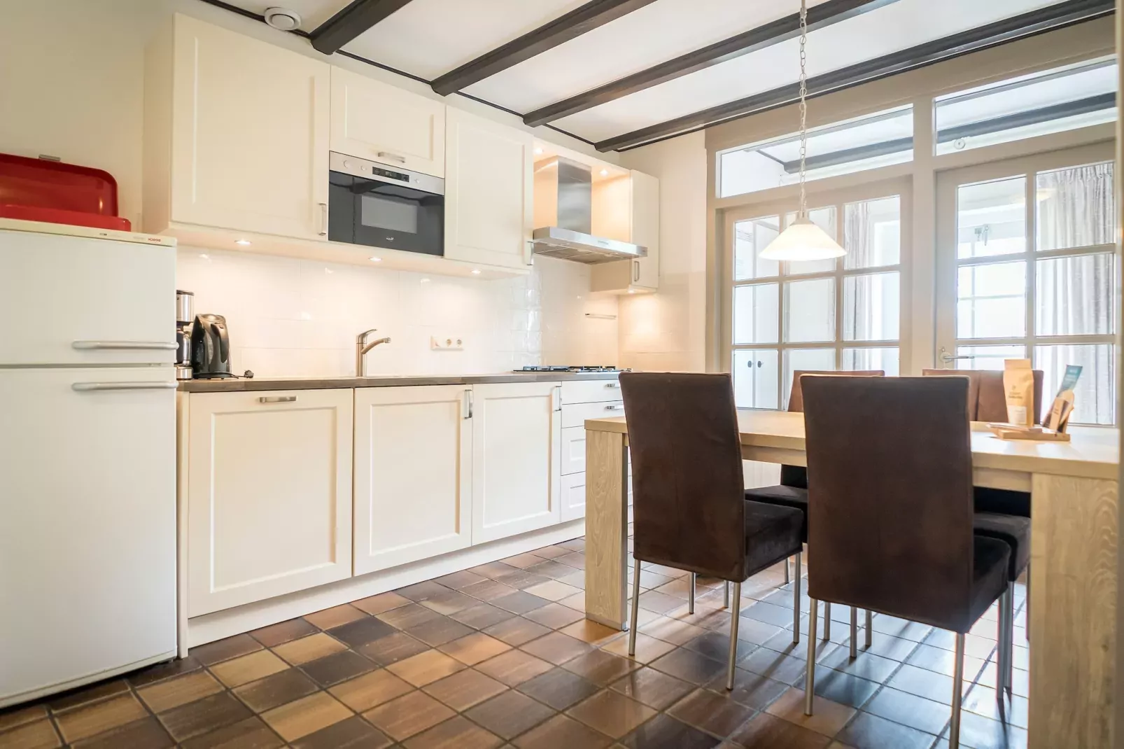App Hoeve Holland S2-Living room