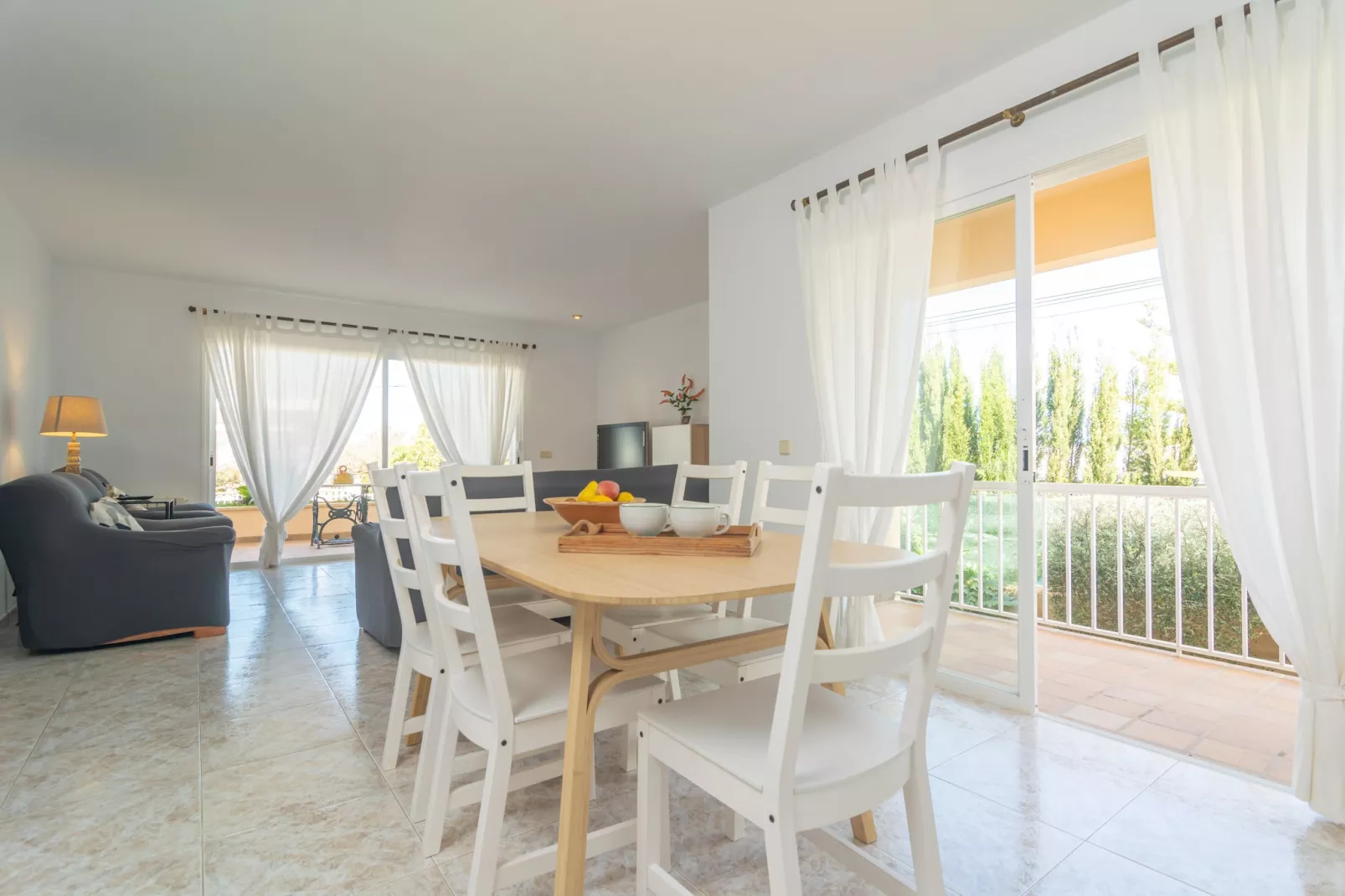 Can Moragues & Martorell-Esszimmer