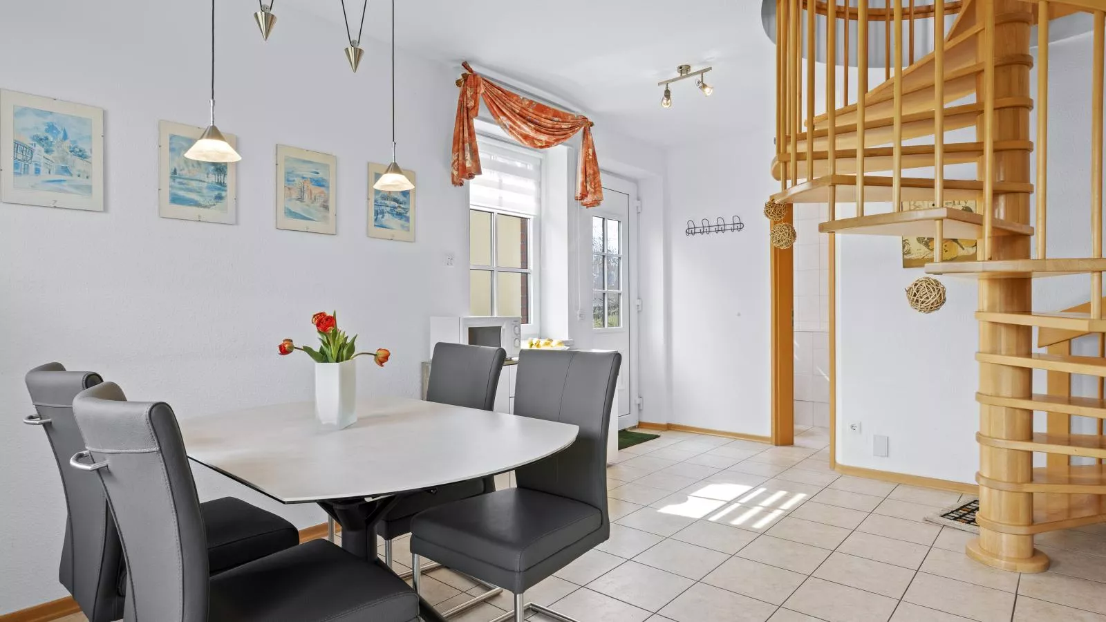 Seestrasse 39-Dining room