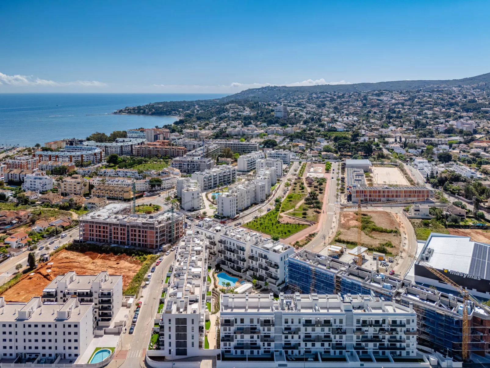 Marina Real III-Outside