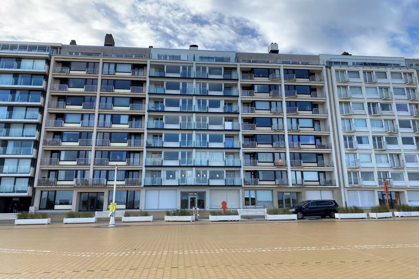 MERCATOR 0502PK-Exterior summer