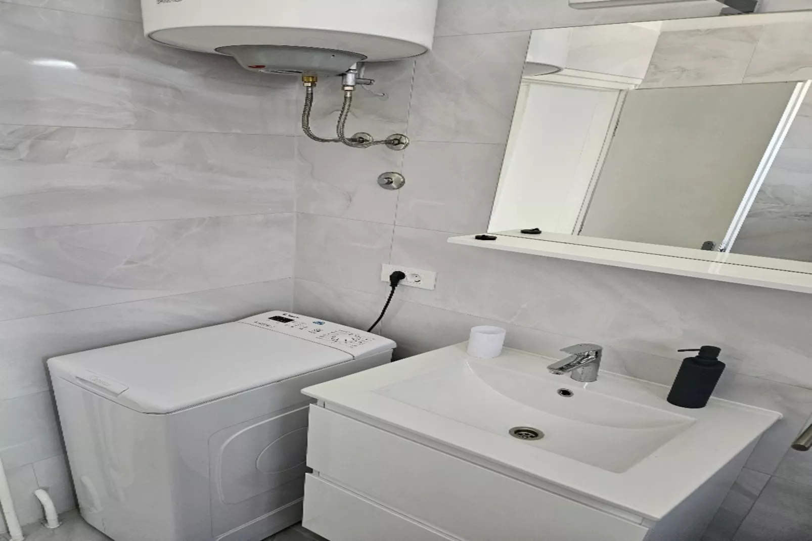 Apartments Amalia - Two Bedroom Apartment with Roofed Terrace (Amalia 2)-Badezimmer