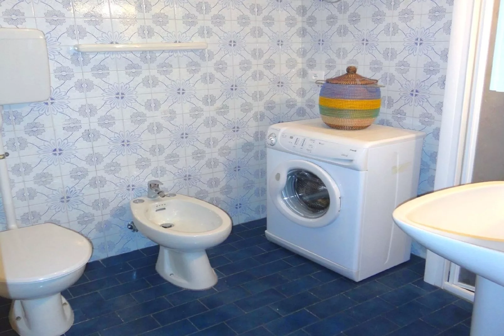 Ghirlandina 27B-Bathroom