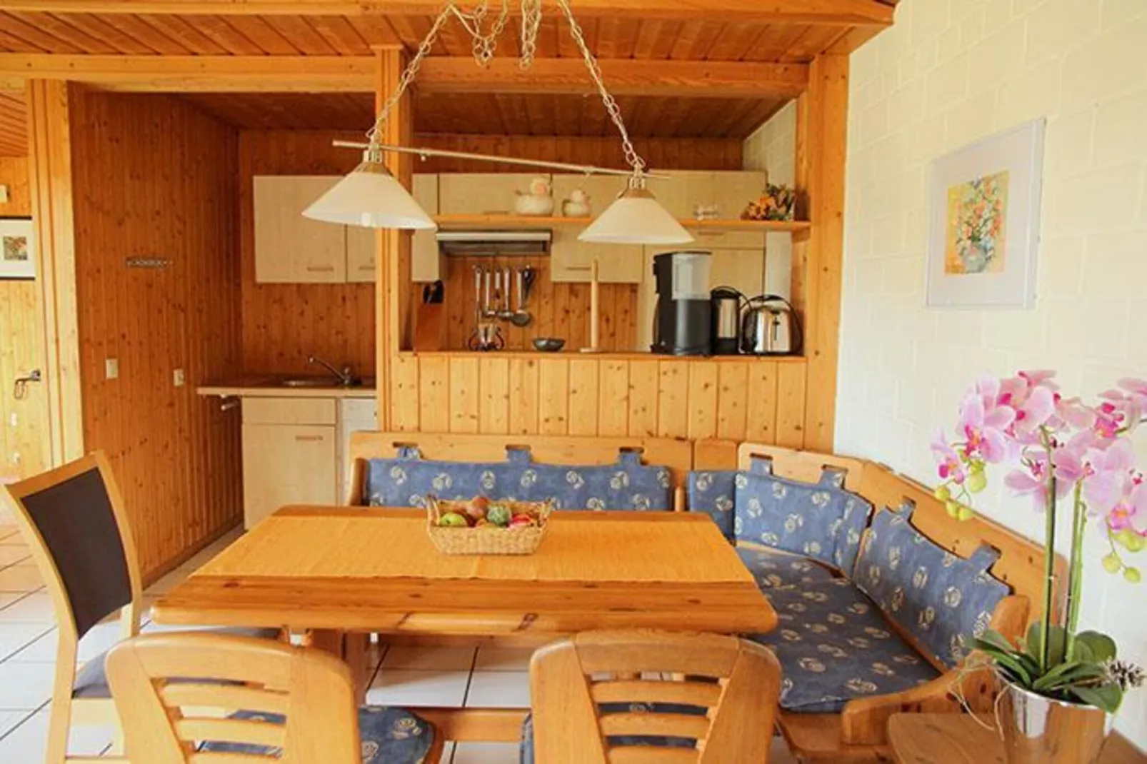 Reiher 25-Dining room