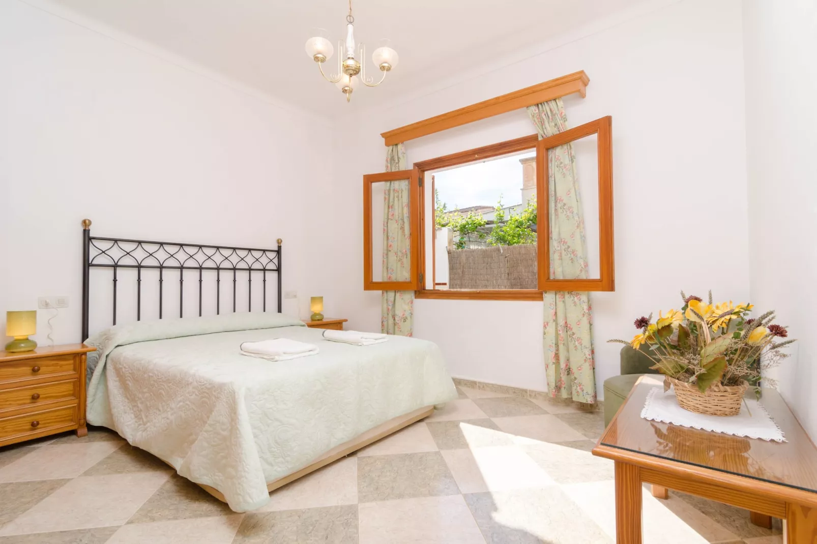 Es Port-Bedroom