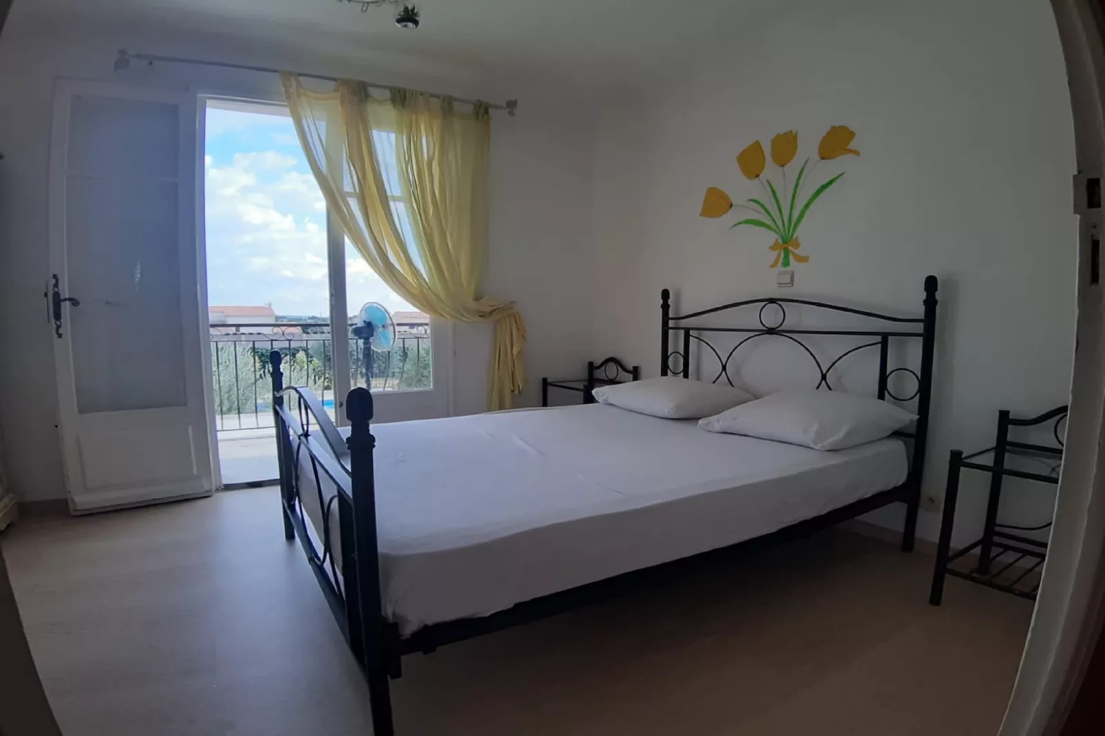 Villa Carpentras-Bedroom
