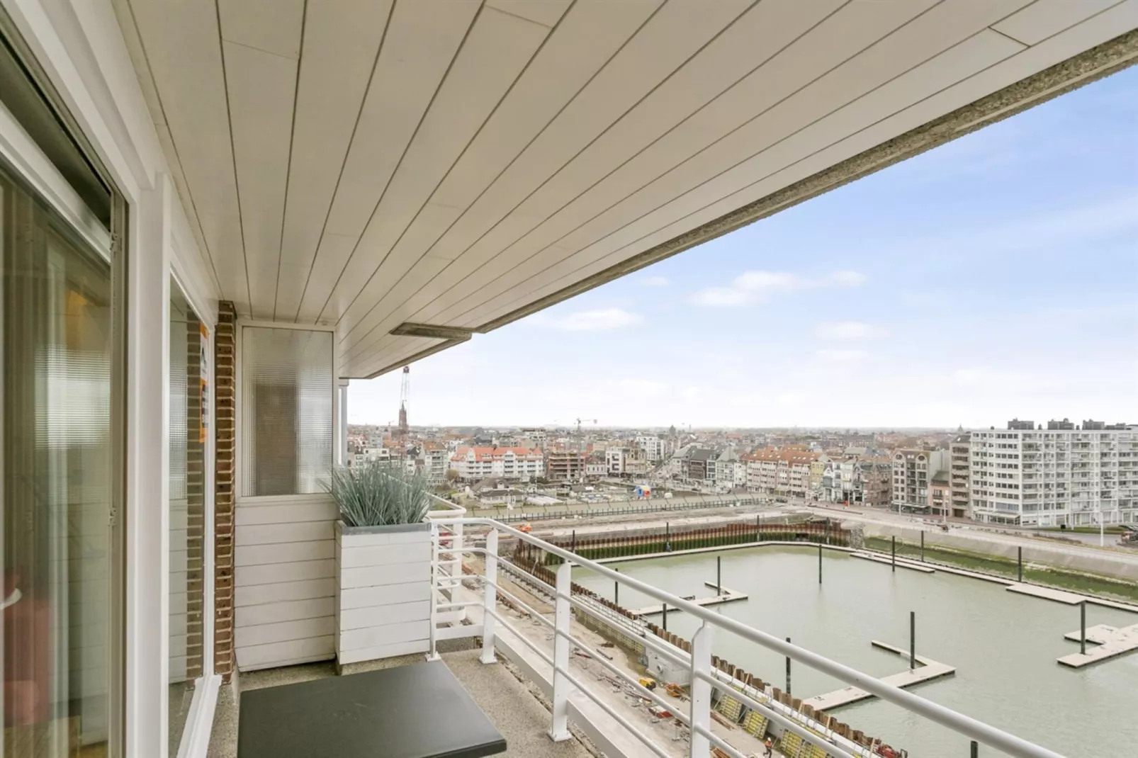 FASTNET - 91-Terrassenbalkon