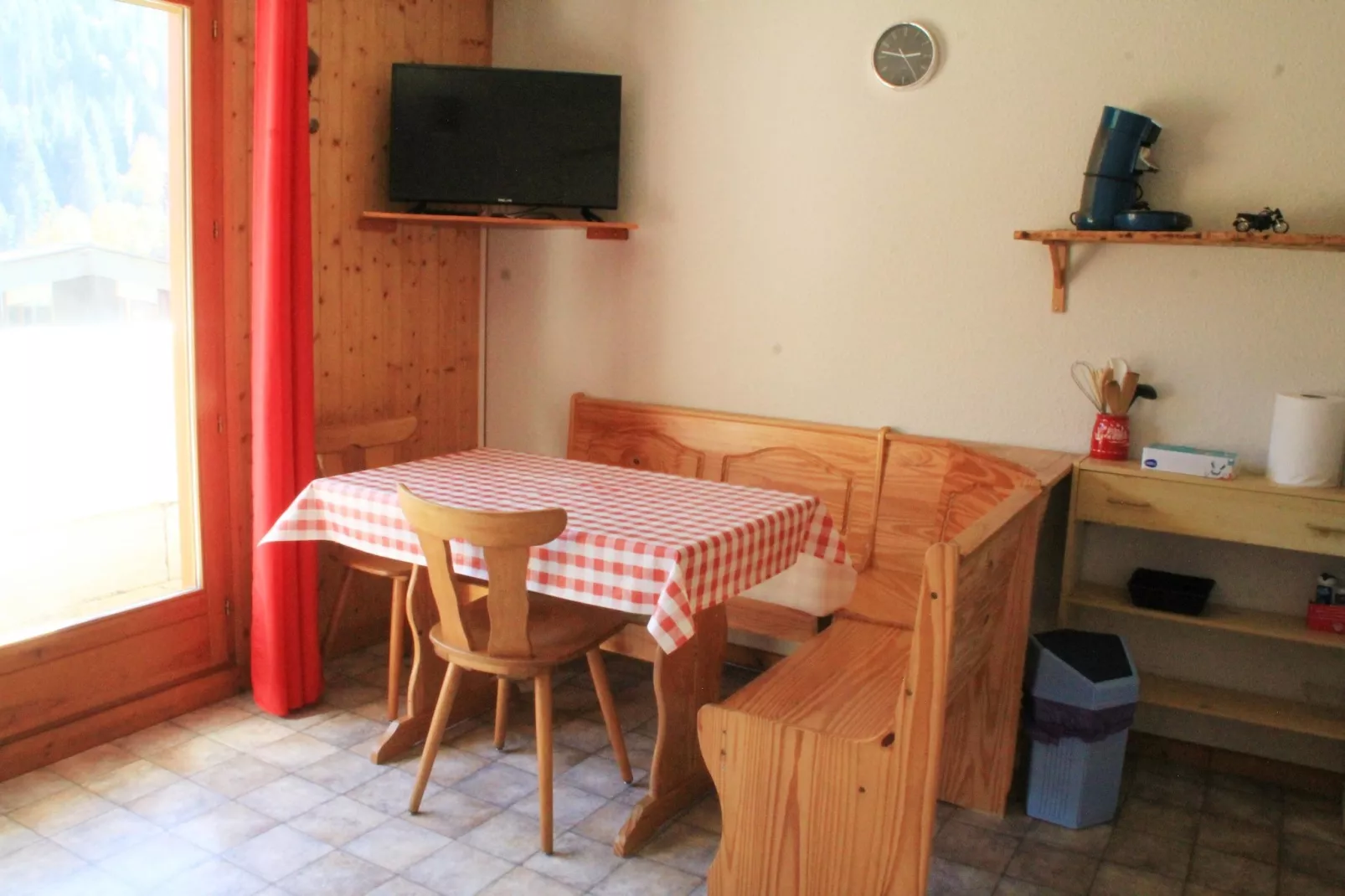 Amarillys AM2 MOUNTAIN & TELECABINE 4 Pers.-Dining room