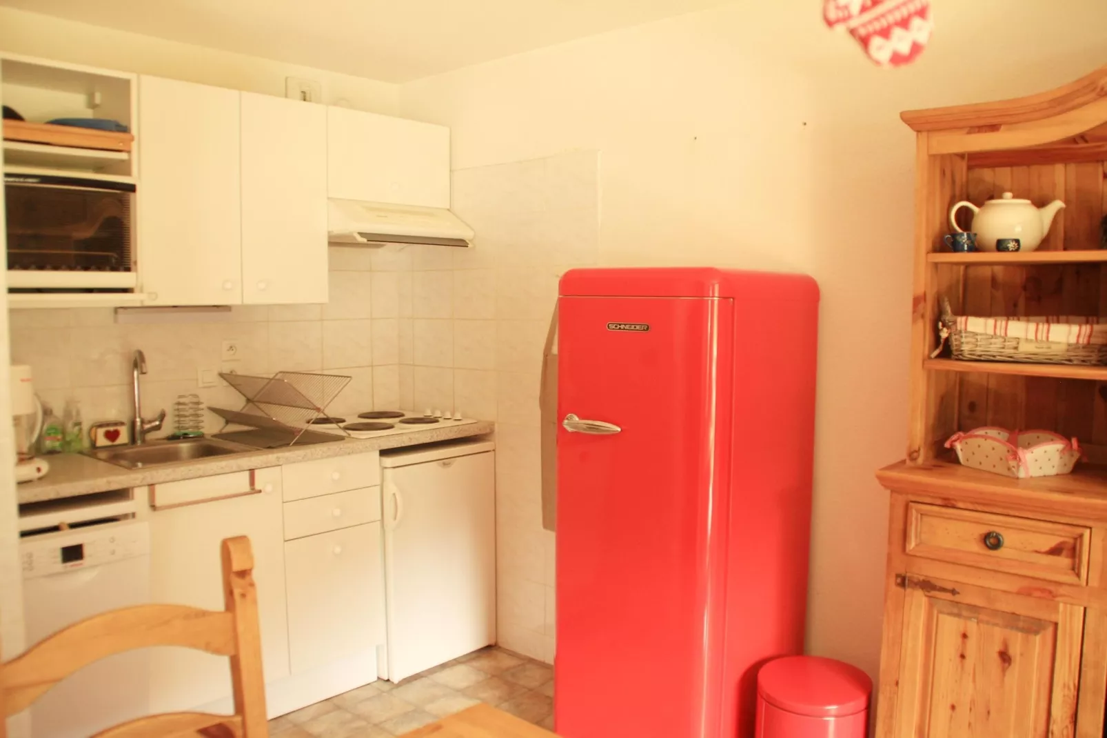 Amarillys AM20 MOUNTAIN & TELECABINE 6 Pers.-Kitchen