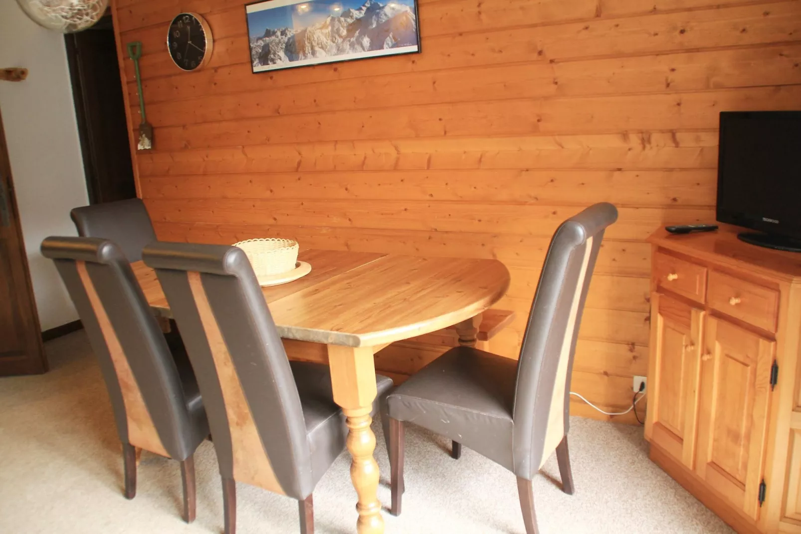 Corina CN35 QUIET & NATURE 5 Pers.-Dining room