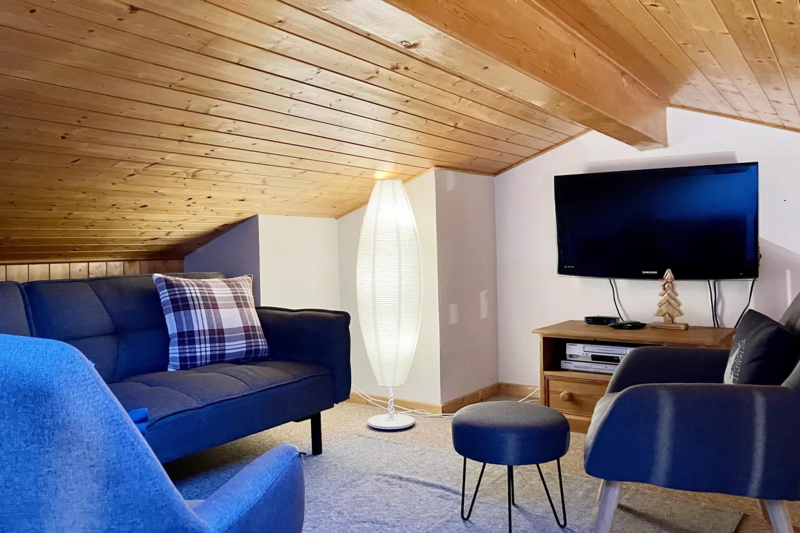 Forsythia FA29 FAMILY 1& NATURE 8 Pers.-Living room