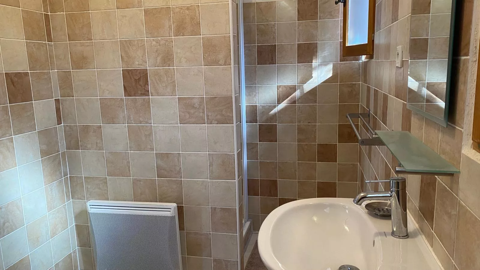 La Bergeronnette-Bathroom