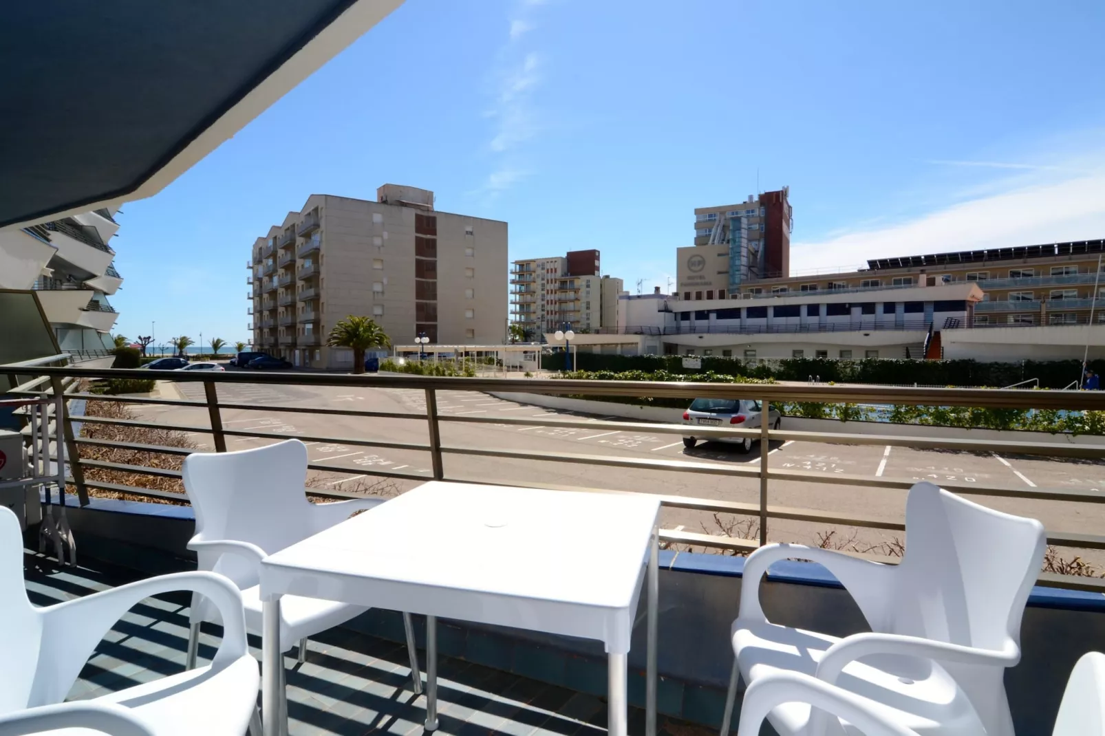 ROCAMAURA III BX-9-Terrace
