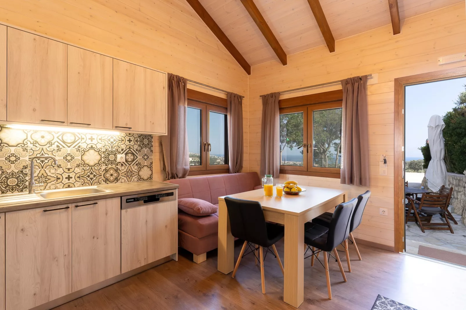 Villa Faragi Sophie-Kitchen