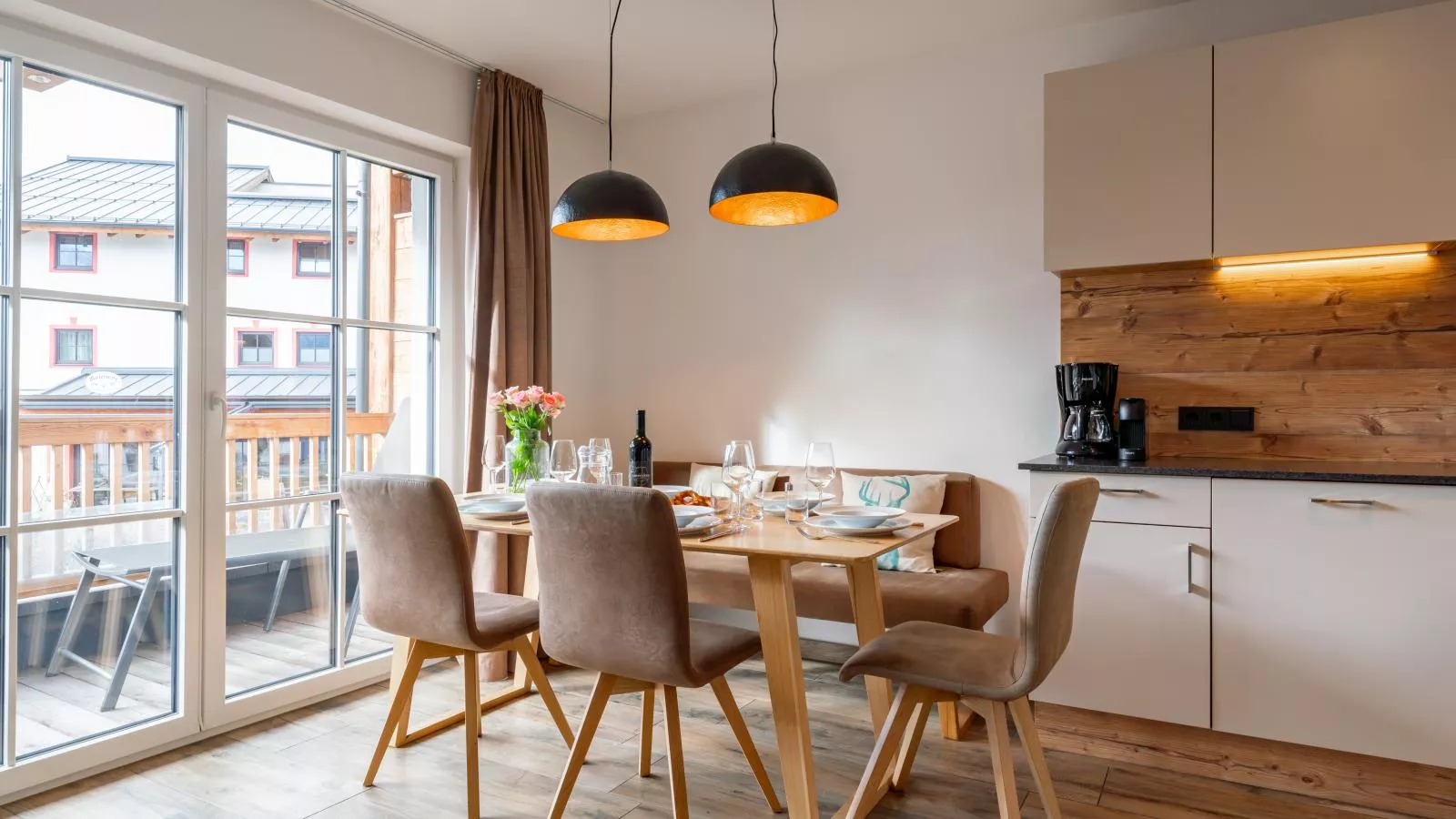 Tauernsuites Mitterwirt TOP 212-Dining room