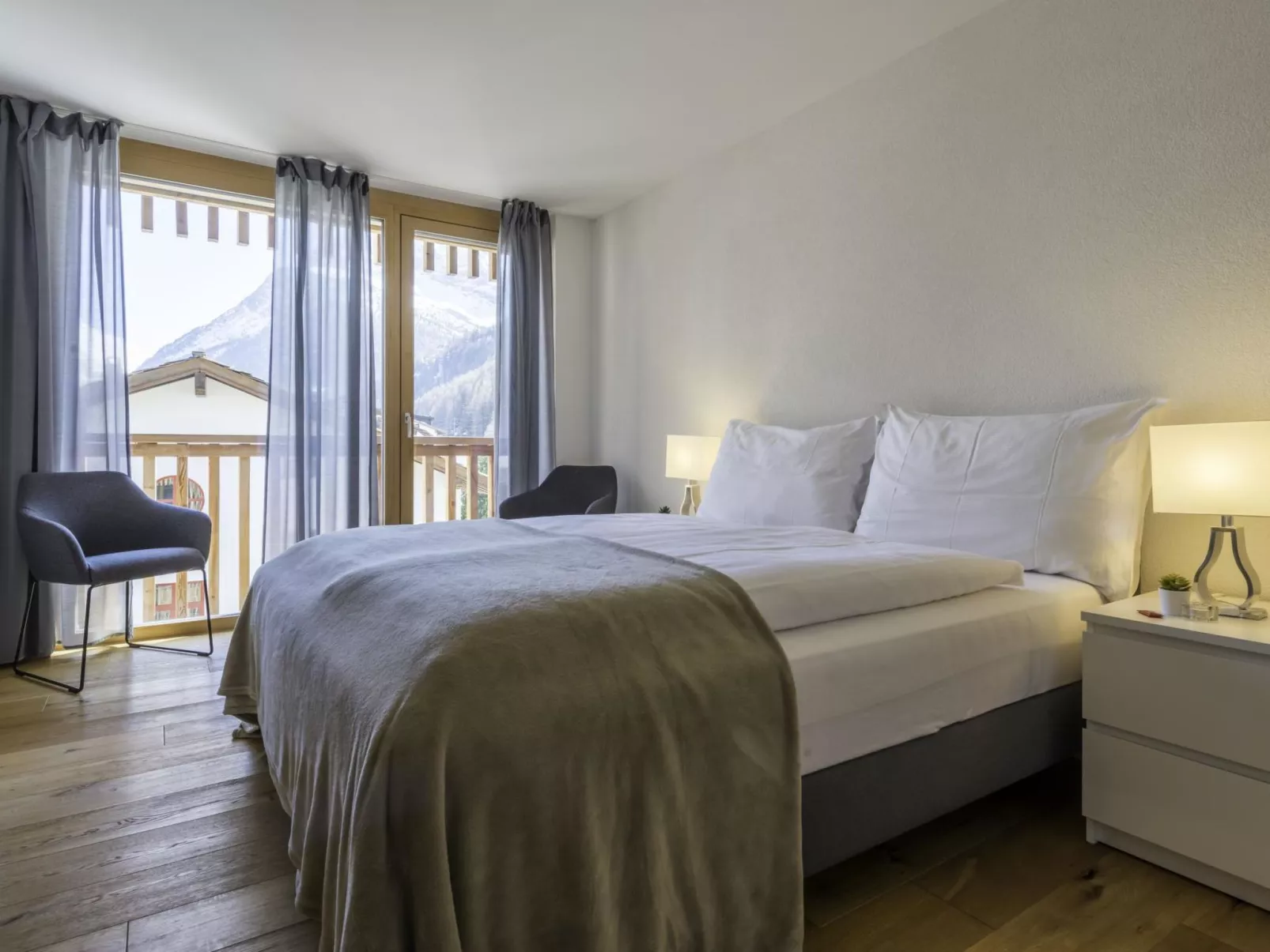 Montela Hotel & Resort - Holiday Stay