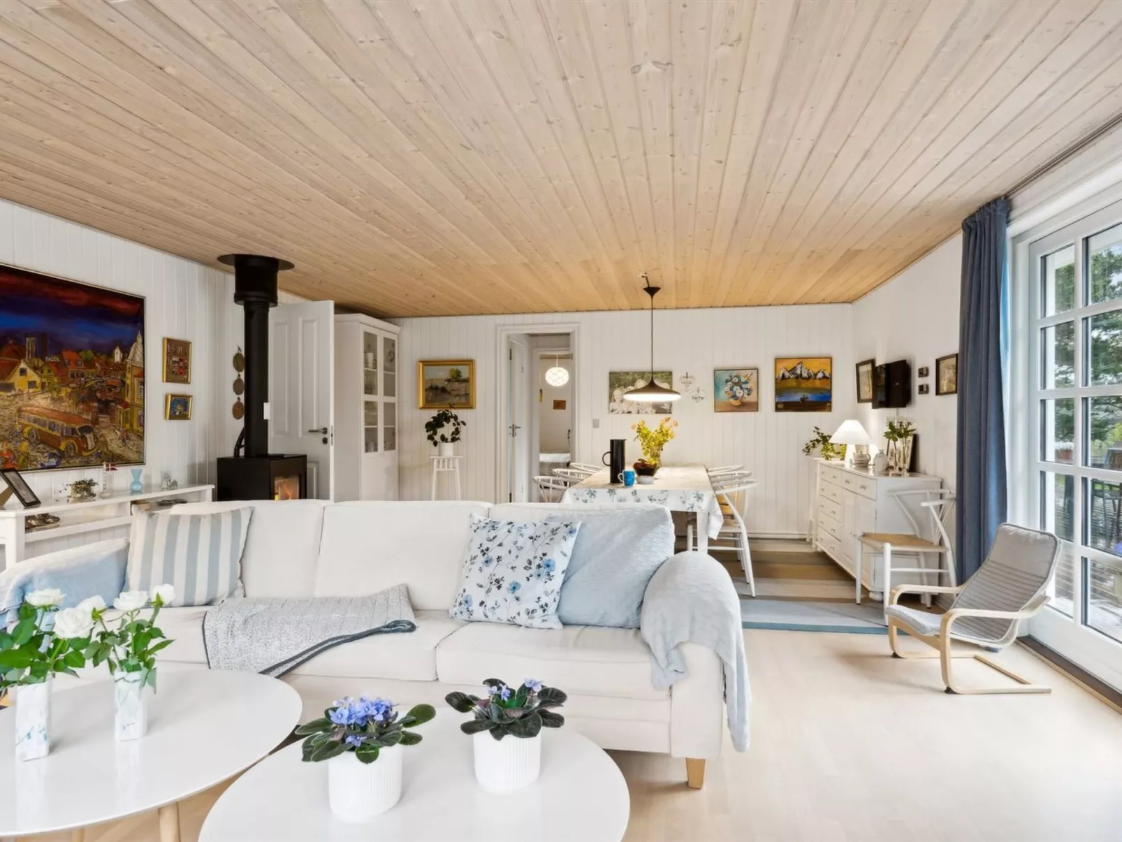 "Toska" - 3km from the sea-Inside