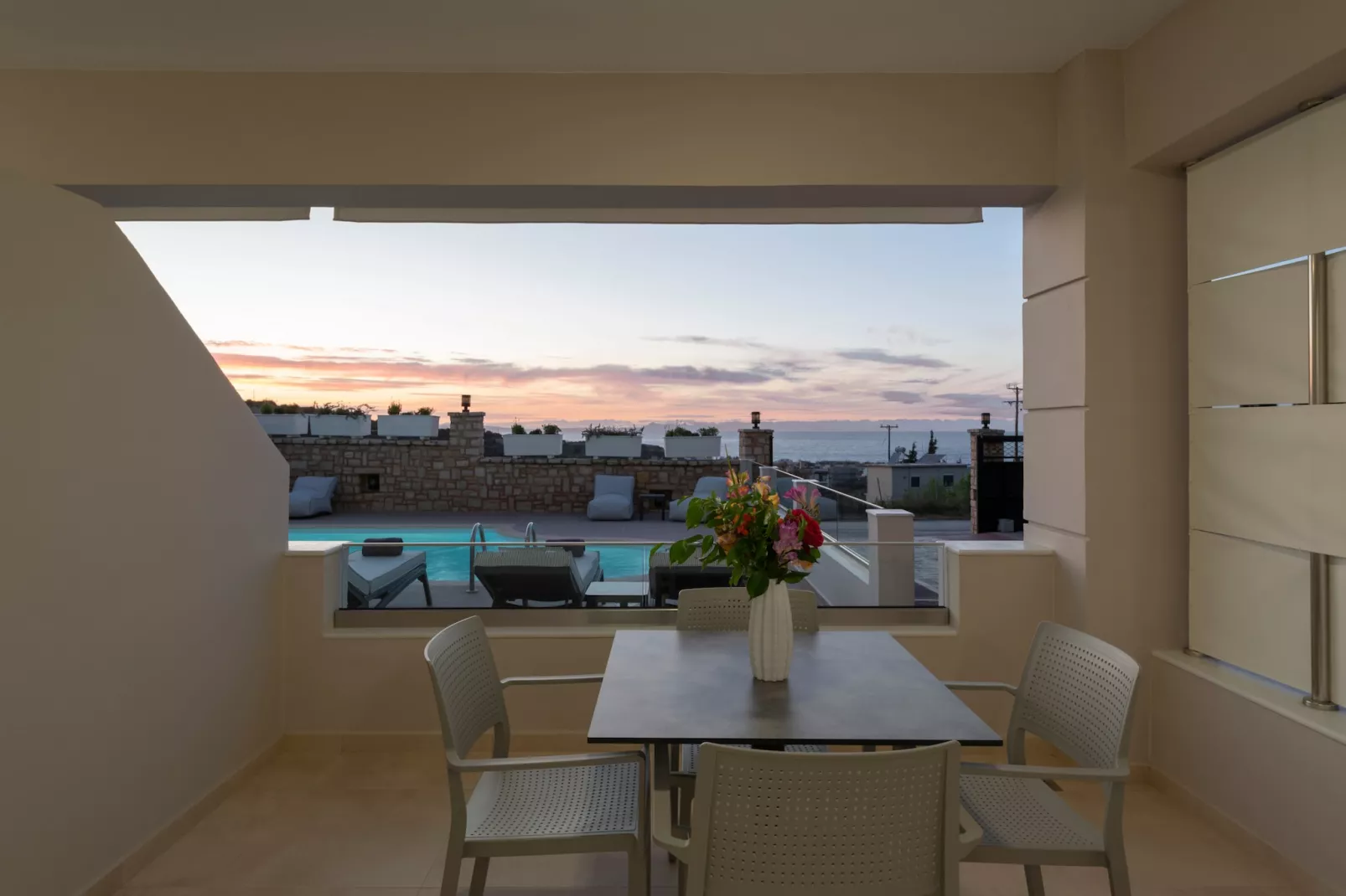 Zen Chic-Terrace balcony