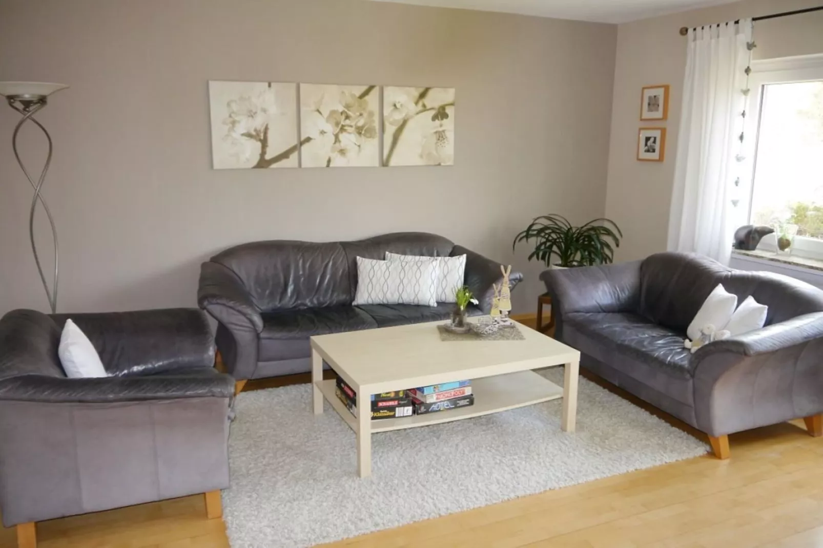 34662-Living room