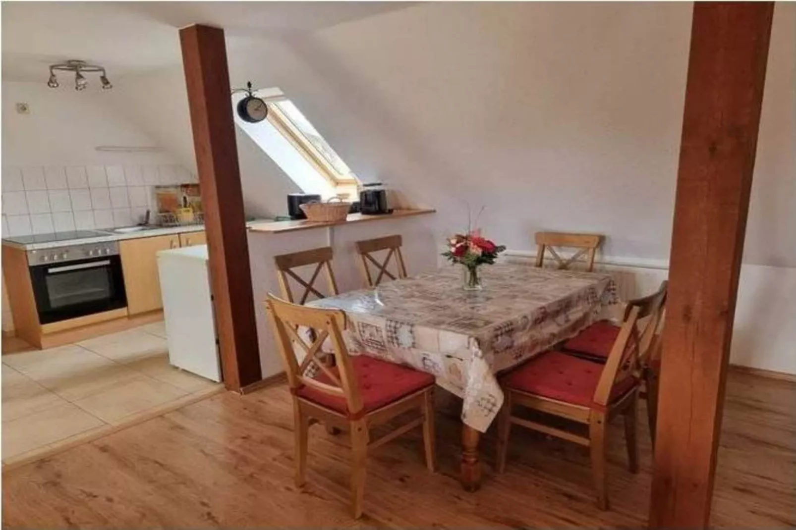 218716-Esszimmer