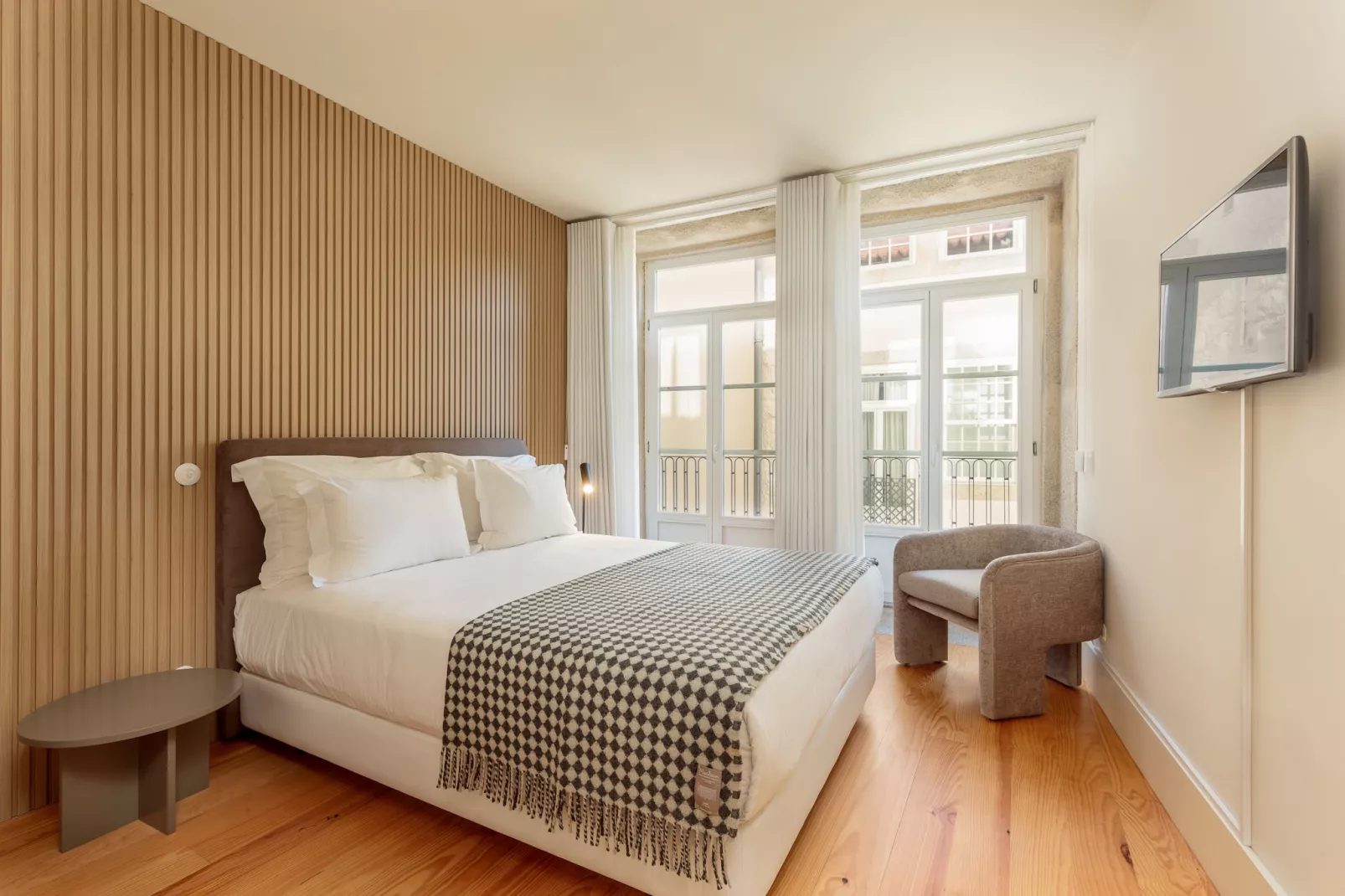 YOUROPO - Flores G-Bedroom