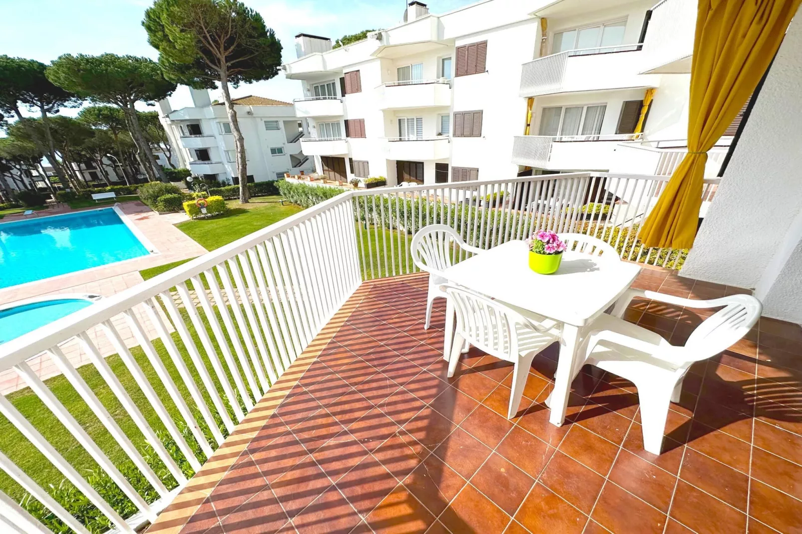Pericot-Terrace balcony