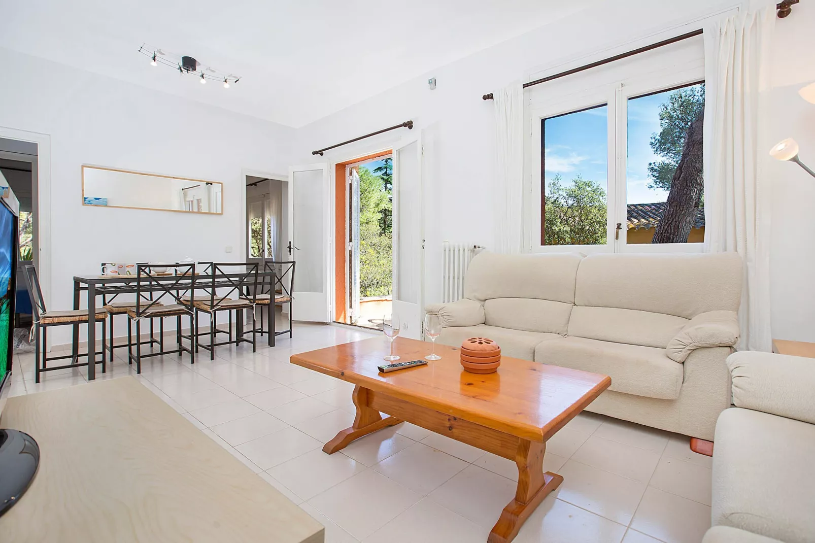 Carena Pl-Living room