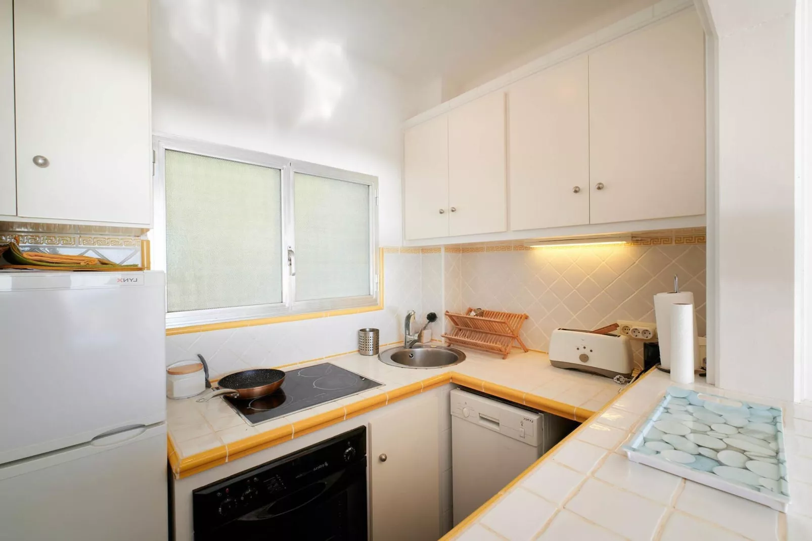 Miranda 3-Kitchen