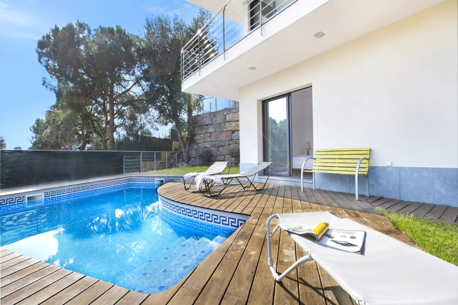Santi-Pool