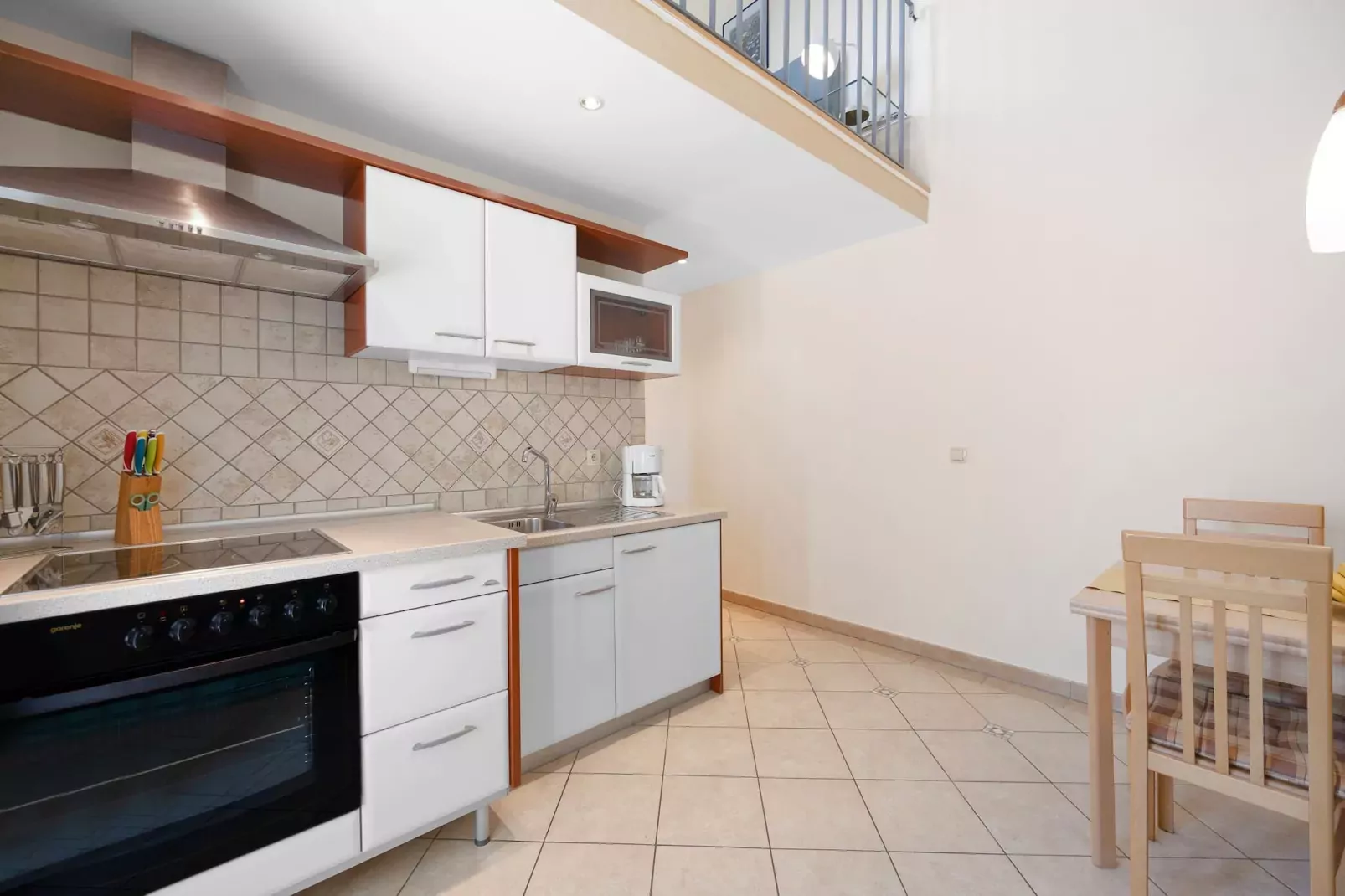 Blanka C2 - Shared Jacuzzi, Magical Garden-Kitchen